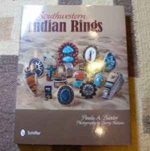 画像1: ギフトアイテム40〜　洋書　「Southwestern Indian Rings」　2011年発行ハードブックカバー付き