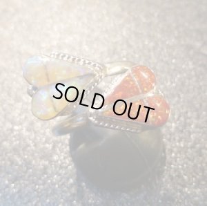 画像1: ズニ　インレイ　ホワイト&レッドオパール　ダブルハートモチーフフリーリング15号〜