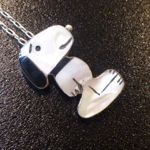画像1: ズニ　Shenel・Comosona　インレイ　XLサイズ　スタンディングスヌーピー　ピンブローチ&TOP