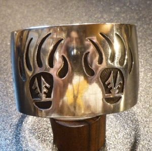 画像1: ホピ　Manuel・Hoyungwa　7〜80S　オーバレイ　ベアーハンド&パウ　バングル約16〜17cm用