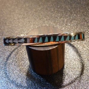 画像1: ズニ　Charlotte・Dishta　インレイ　以可学模様　バングル約16・5〜17・5cm用