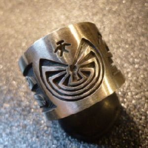 画像1: ホピ　Lucion・Koinva　オーバレイ　メイズetc　リング21・5号