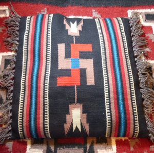 30年代アンティーク 卍 スワスティカ ナバホラグクッションカバー
